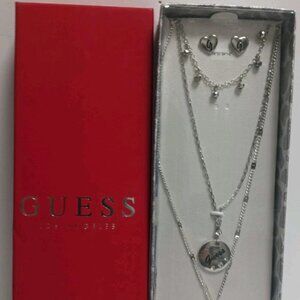 GUESS THREE NECKLACES & STUDS SET